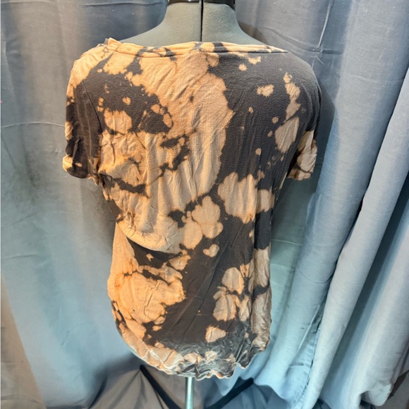 Athleta Tie-Dye Short Sleeve Top - Gray and Tan - Picture 2 of 3